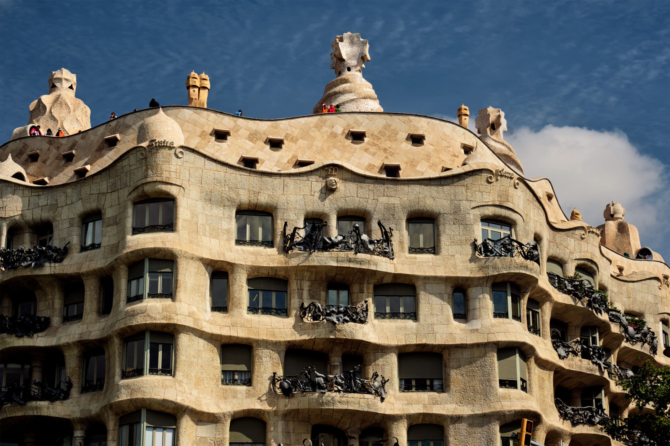 The glamorous Paseo de Gràcia - Aerobús Barcelona